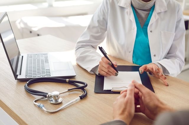 ما هي مميزات تواجد عيادة طبية داخل مول بمدينة الشروق؟