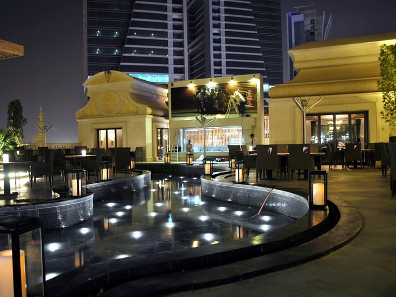 عيادة طبية مع اوت دور في مدينة الشروق